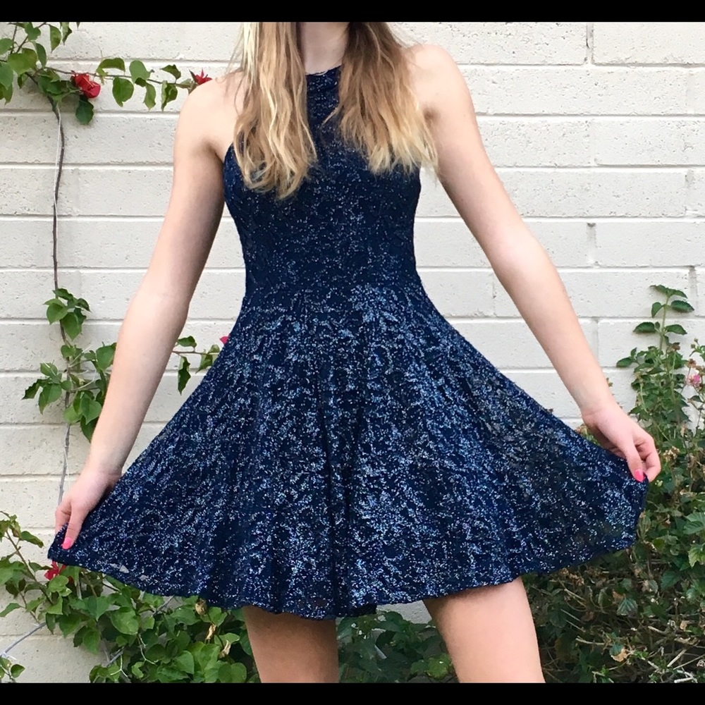 SPARKLY FLARE MINI SUNMER DRESS WITH HALTER TOP